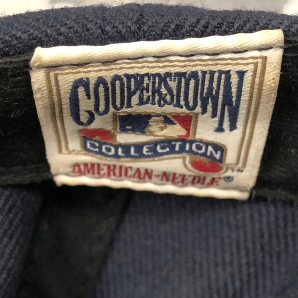 Boston Red Sox Hat/Geometric Aztec Brim Pattern - Picture 5 of 6